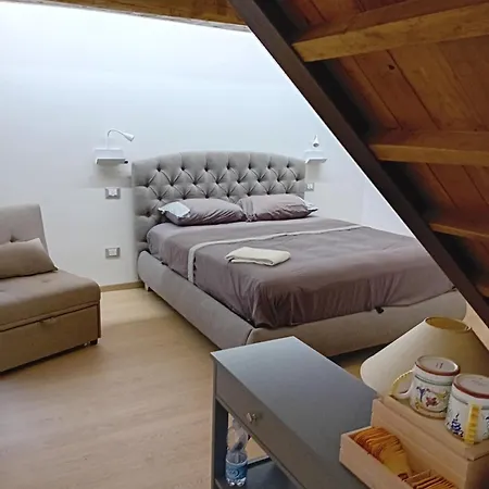 Maison d'hôtes HOUSE Sant'Angelo da non confondere con Agriturismo Sant'Angelo 3*